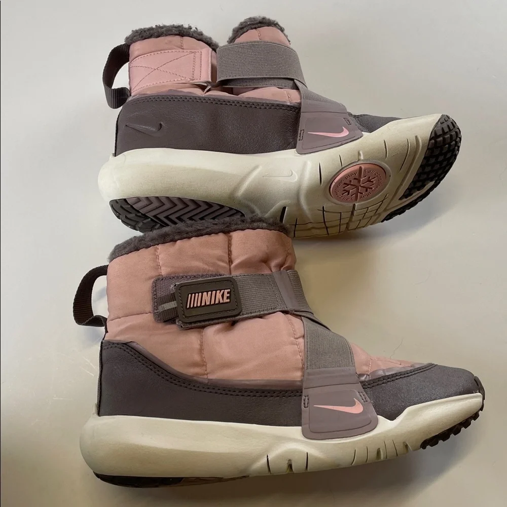 Nike Youth Winter Boots Pink Gray Faux Fur Lined Shoes Size 3Y